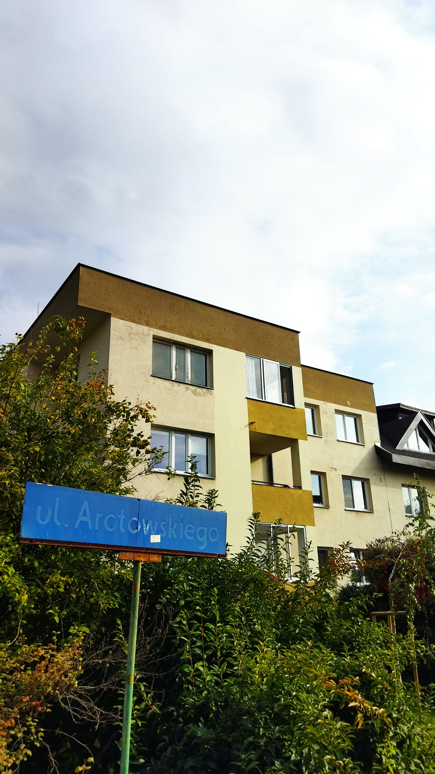 Zdjęcie architektury budynku Budynek mieszkalny